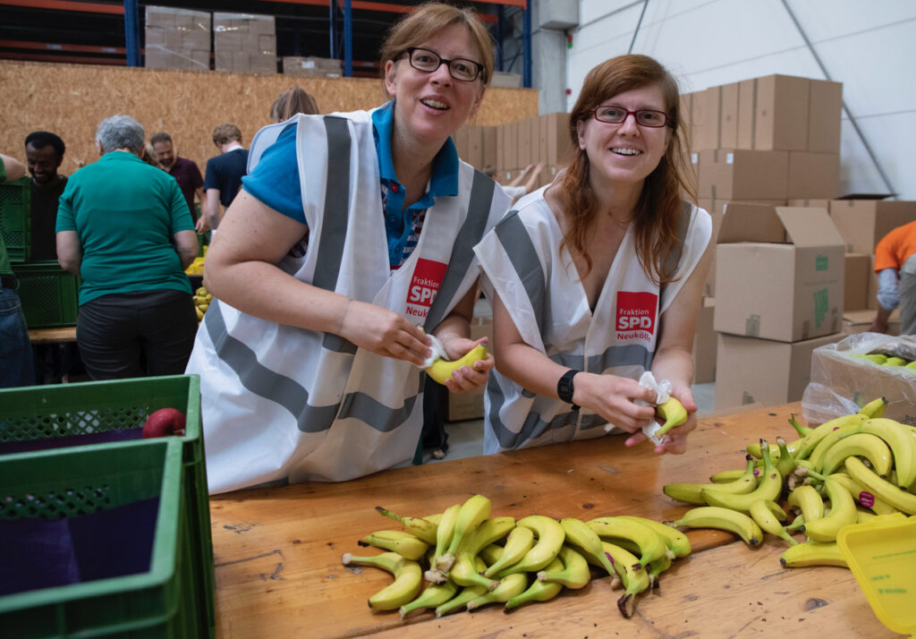 SPD Fraktion half mit, 60.000 Bio-Brotboxen für Erstklässler zu packen 1