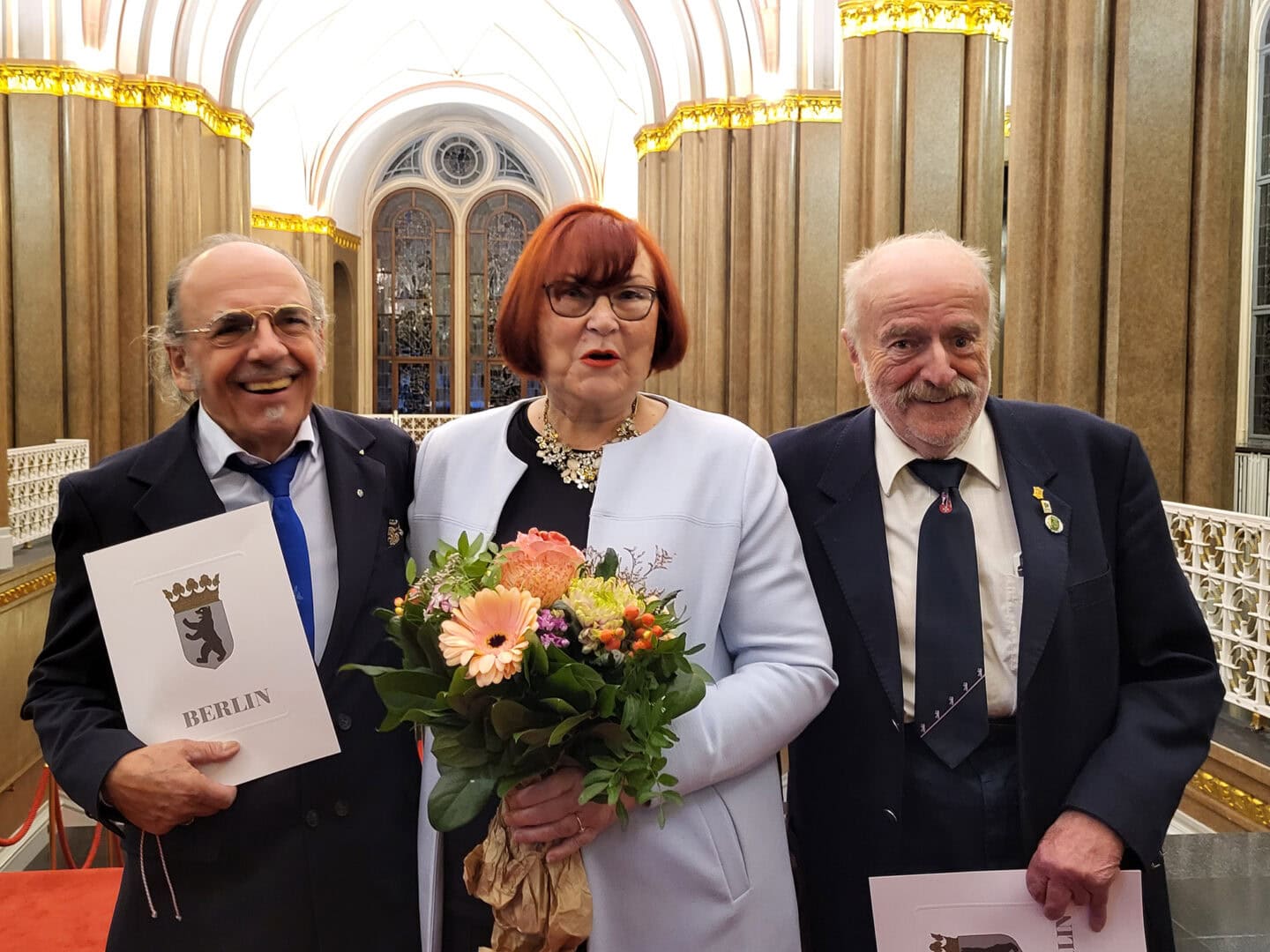 Berliner Ehrennadel für drei verdiente Neuköllner 2
