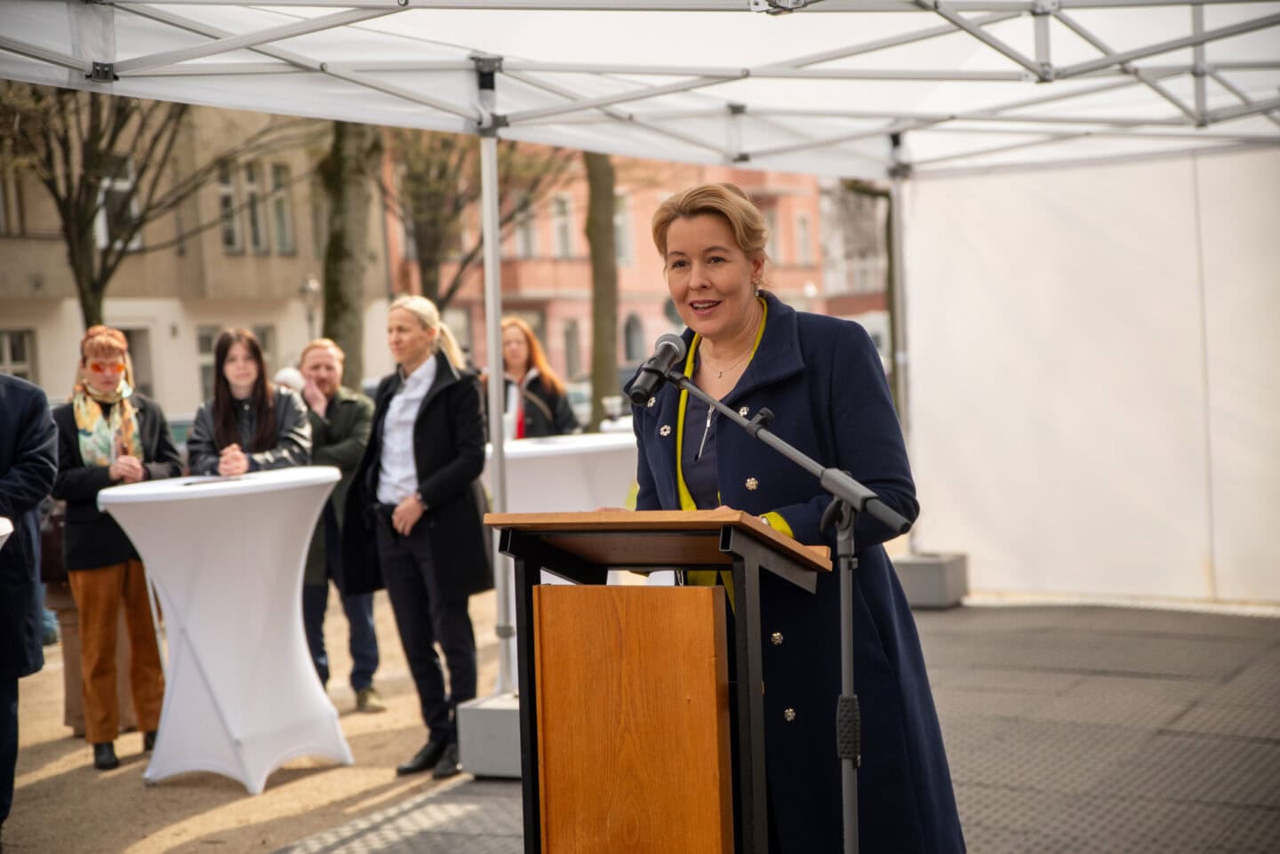 Gemeinsam gegen Armut - Grundstein für Pilotprojekt Tee- und Wärmestube Plus in Neukölln gelegt 6