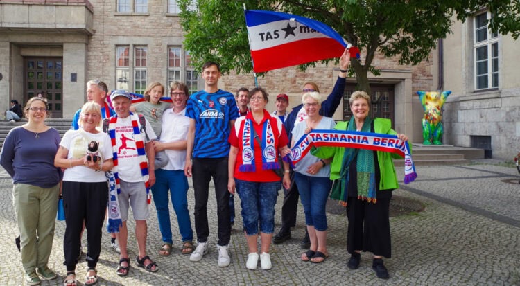 Empfang im Rathaus - Unser Bezirksbürgermeister Martin Hikel empfing den Regionalliga-Aufsteiger SV Tasmania 1