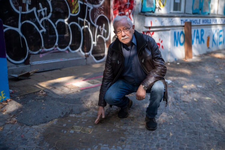 Gegen das Vergessen: Vier Stolpersteine, vier Lebensgeschichten – Erinnern mitten in Neukölln 1